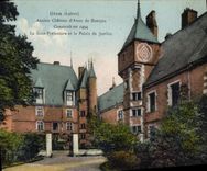 CPA Gien (Loiret) Ancien Chateau d'Anne de Beaujeu Construit en 1494 La Sous Prefecture et le Palais