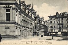 CPA Grenoble Le Palais de Justice et la Statue de Bayard 
