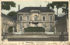 CPA Montargis La Sous Prefecture 