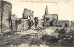 CPA Militaria La grande guerre 1914 15 Aspect d'une ferme incendiee etr detruite par les barbares au