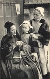 CPA Folklore Lecons Maternelles famille de Pontivy 