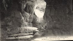CPA Environs de Gerenoble La sortie des Cuves de Sassenage 