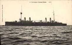 CPA Bateau de guerre Le Croiseur Cuirasse Desaix 