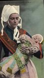 CPA Folklore Un bebe de Plougastel Daoulas