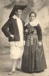 CPA Folklore Maries de Bourg de Batz Mariage