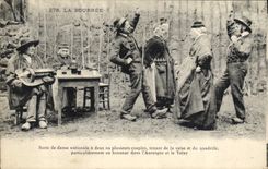 CPA Folklore Auvergne La bourree