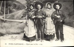 CPA Folklore Auvergne Depart pour la fete