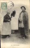 CPA Folklore Couple Auvergnat