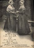 CPA Folklore Auvergne Deux jeunes paysannes Auvergnates