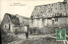 CPA Folklore Auvergne Habitations villageoises