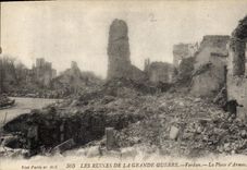 CPA Militaria Verdun La Place d'armes 