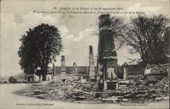 CPA Militaria Bataille de la Marne Frignicourt pres Vitry le Francois Place de l'eglise et rue de la