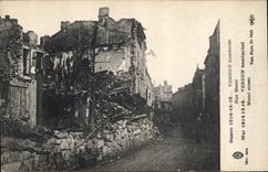 CPA Militaria Verdun bombarde Rue Mazel