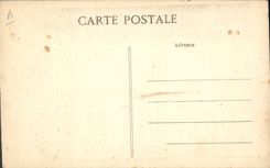 CPA Folklore Douarnenez Toilette d'une mariee Mariage