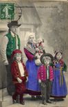 CPA Folklore Plougastel Daoulas Le depart pour le bapteme Enfants