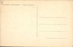 CPA Folklore Auvergne Jeune Auvergnate