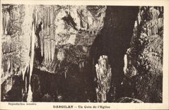 CPA Grotte Grottes Dargilan Un coin de l'eglise