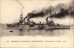 CPA Bateau de Guerre Democratie Cuirasse de 1er rang