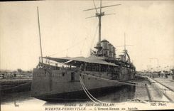 CPA Bateau de Guerre Arsenal de Sidi Abdallah Bizerte Ferryville L'Ernest Renan au bassin