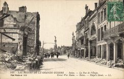 CPA Militaria Reims La rue de l'Etape