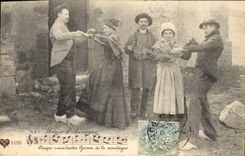CPA Folklore Bourree d'Auvergne 