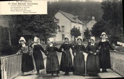CPA Folklore En Auvergne Une bande joyeuse