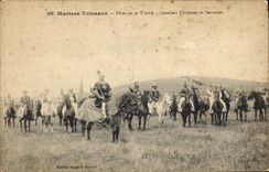 CPA Chateau Martres Tolosane Fetes de la Trinite Cavaliers chretiens et Sarrasins