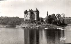 CPM Chateau Auvergne Val