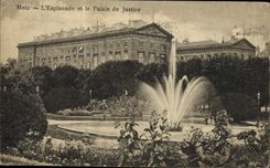 CPA Metz l'Esplanade et le palais de justice 