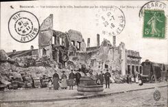 CPA Militaria Baccarat Vue interieure de la ville bombardee par les Allemands