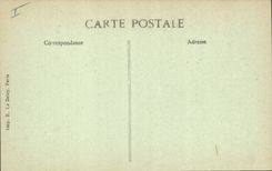 CPA Militaria Guerre universelle Arras l'entree de la Mairie et la Rue Jasques le Caron bombardement