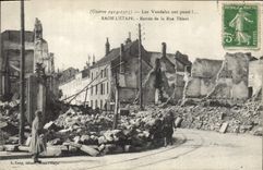 CPA Militaria Guerre 1914 1915 les Vandales ont passe Raon l'Etape entree de la rue Thiers 