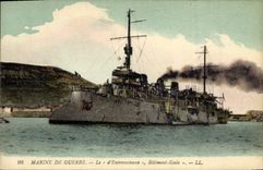 CPA Bateau de guerre Le d'Entrecasteaux Batiment Ecole