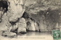 CPA Grotte Grottes Nans sous Ste Anne Interieur de la grotte de la source du Lizon