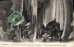CPA Grotte Grottes Lourdes Les grottes du loupm Vue d'ensemble de la Salle des Cristaux