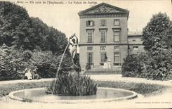 CPA Palais de justice Un coin de l'esplanade Metz