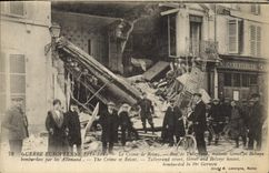 CPA Militaria Le Crime de Reims Rue de Talleyrand maisons Gonet et Belvoye bombardees par les Allema