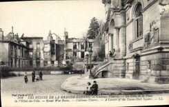 CPA Militaria Chateau Thierry Un coin de la place de l'hotel de ville