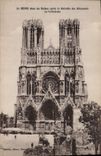 CPA Militaria Reims dans les ruines apres la retraite des Allemands