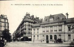 CPA Palais de justice Neuilly sur Seine La Justice de Paix et la rue de Chartres