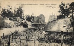 CPA Militaria Entree d'Ypres 