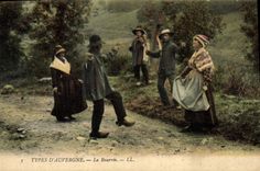 CPA Folklore Auvergne La Bourree