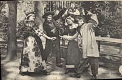 CPA Folklore Auvergne La bourree