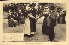 CPA Folklore Auvergne La bourree Le croisement