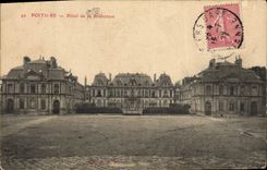 CPA Poitiers Hotel de la Prefecture 