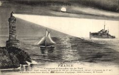 CPA Bateau de Guerre France Cuirasse d'escadre vu de nuit Phare