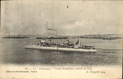 CPA Bateau de Guerre Le Francisque Contre torpilleur sortant du port