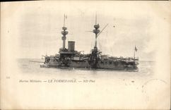 CPA Bateau de Guerre Le Formidable