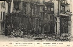 CPA Militaria Anvers Maisons brulees pres de la Place Verte