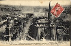 CPA Militaria Transept de la cathedrale et chapelle de l'archeveche apres l'incendie et le bombardem